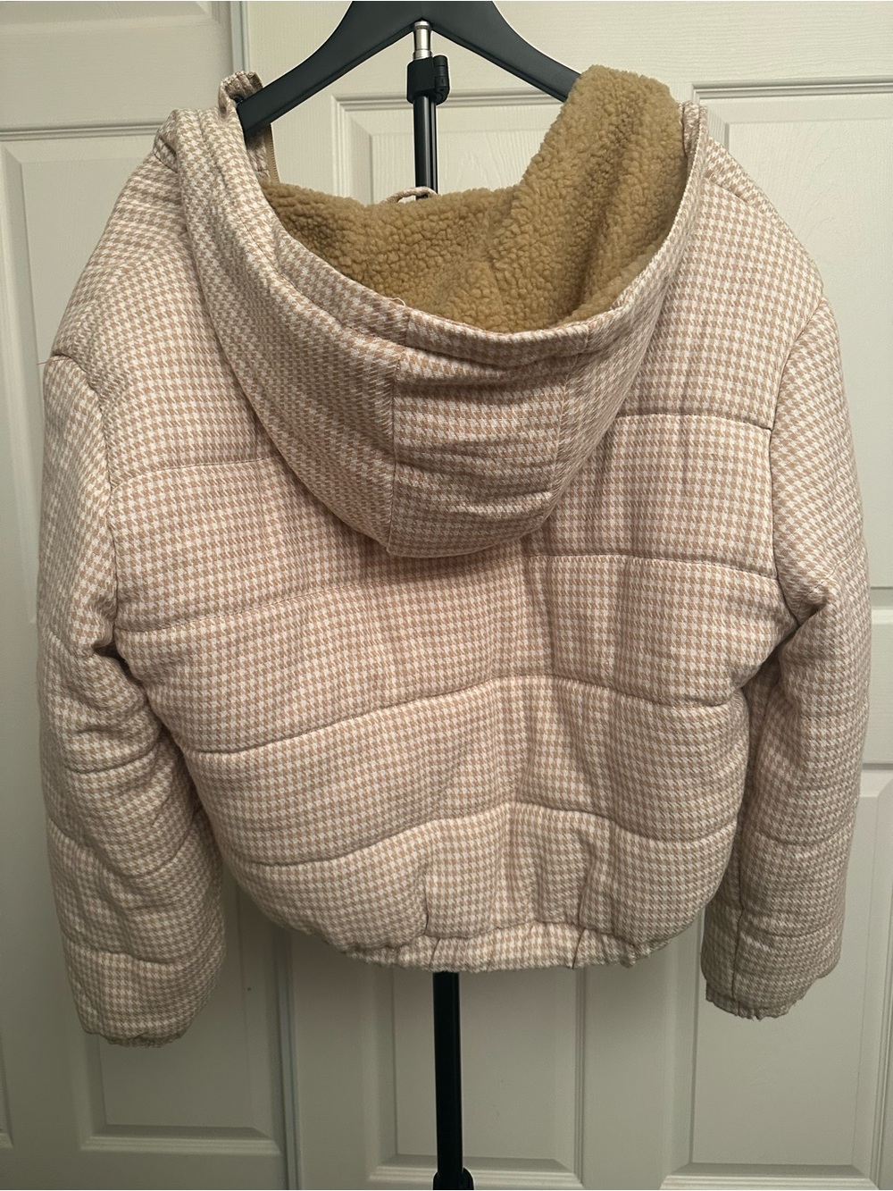 Ashley By 26 International Beige Houndstooth Puffer Jacket with Hood - Picture 3 of 4